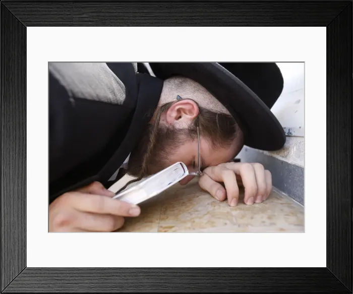 Framed Print : Belz Hasidic Jews praying at Maimonides tomb in Tiberias, Galilee, Israel Framed Print : Belz Hasidic Jews praying at Maimonides tomb in Tiberias, Galilee, Israel