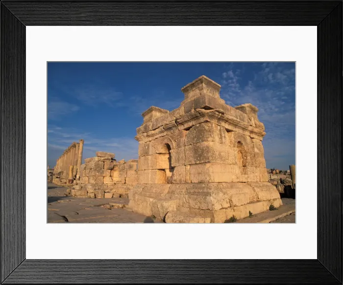 Framed Print : A podium at the South Tetrakionia, Jerash, Jordan, Middle East Framed Print : A podium at the South Tetrakionia, Jerash, Jordan, Middle East