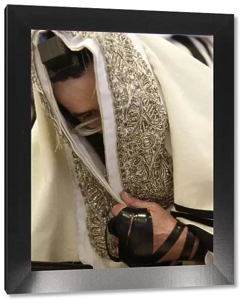 Orthodox Jew in the Belz Synagogue, Jerusalem, Israel, Middle East