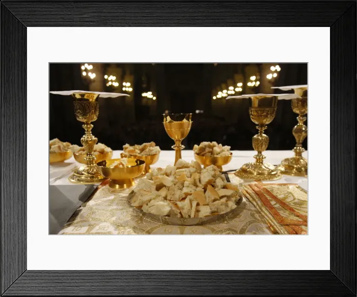 Framed Print : Eucharist in Notre Dame cathedral, Paris, France, Europe Framed Print : Eucharist in Notre Dame cathedral, Paris, France, Europe