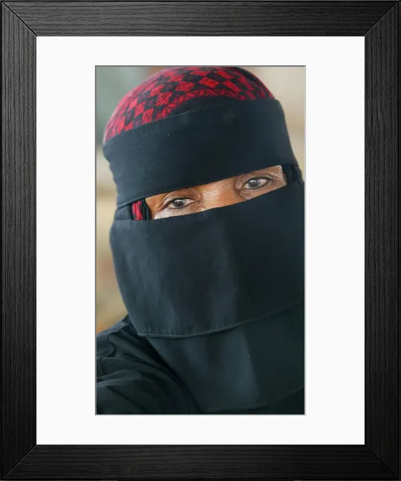 Framed Print : Veiled woman, Muscat, Oman, Middle East Framed Print : Veiled woman, Muscat, Oman, Middle East