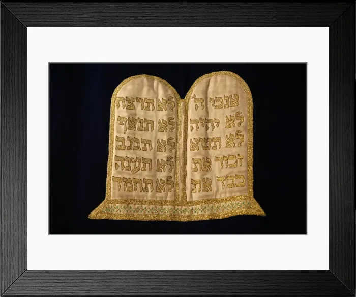 Framed Print : Tables of the Law embroidery in Stadttempel Synagogue, Vienna, Austria, Europe Framed Print : Tables of the Law embroidery in Stadttempel Synagogue, Vienna, Austria, Europe