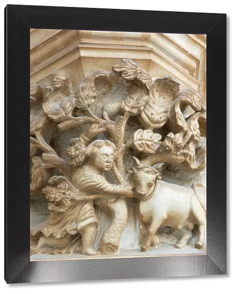 Carving of a peasant, Batalha monastery, UNESCO World Heritage Site, Batalha, Estremadura