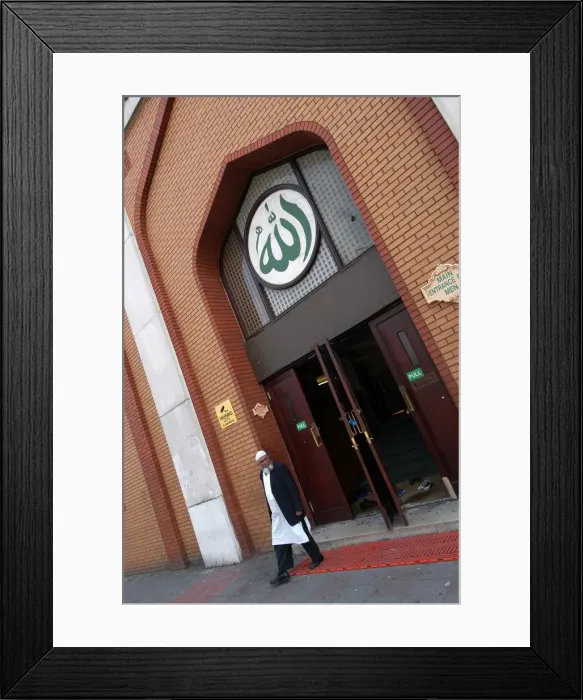 Framed Print : The East London Mosque in Whitechapel, London, England, United Kingdom, Europe