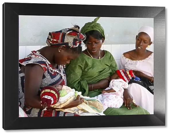 Mothers in a dispensary, Garage-Bentenier, Thies, Senegal, West Africa, Africa