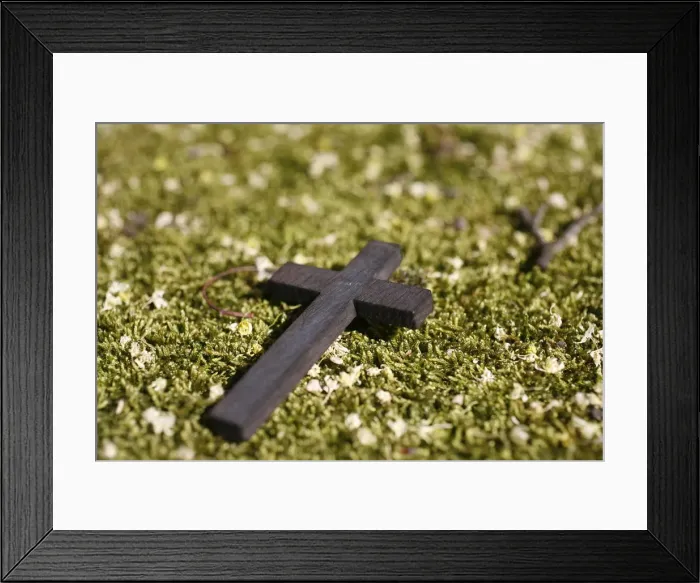 Framed Print : Wooden cross, Paris, France, Europe Framed Print : Wooden cross, Paris, France, Europe