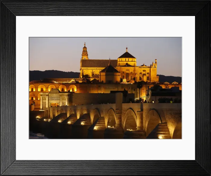 Framed Print : Roman bridge over the Rio Guadalquivir and Mezquita at dusk, UNESCO World Heritage Site Framed Print : Roman bridge over the Rio Guadalquivir and Mezquita at dusk, UNESCO World Heritage Site