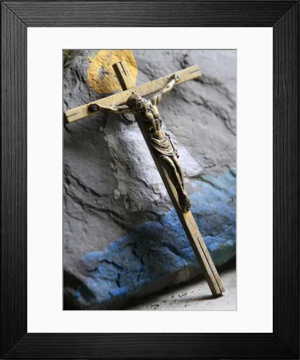 Framed Print : Crucifix, Les Contamines-Montjoie, Haute-Savoie, France, Europe Framed Print : Crucifix, Les Contamines-Montjoie, Haute-Savoie, France, Europe