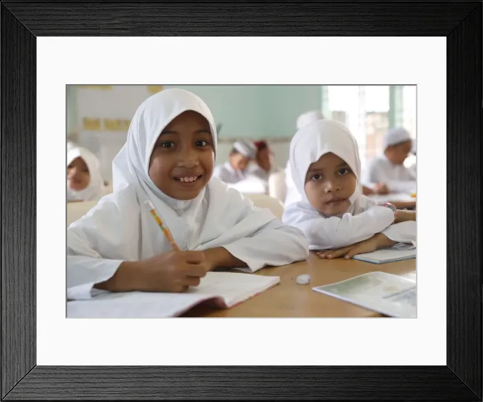 Framed Print : Nurunnaim Mosque, Muslim children learning at Islamic school, Phnom Penh, Cambodia Framed Print : Nurunnaim Mosque, Muslim children learning at Islamic school, Phnom Penh, Cambodia