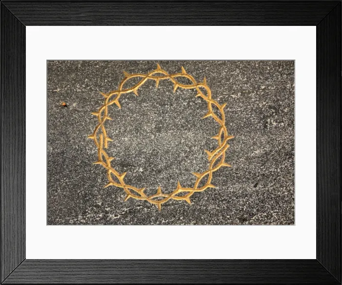 Framed Print : Crown of thorns sculpted on a grave, Milano monumental cemetery, Milan, Lombady, Italy Framed Print : Crown of thorns sculpted on a grave, Milano monumental cemetery, Milan, Lombady, Italy