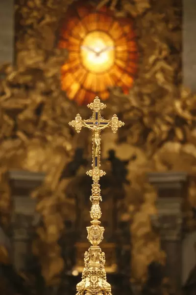 Crucifix in St. Peters Basilica, Vatican, Rome, Lazio, Italy, Europe