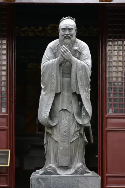 Statue of Confucius in the Shanghai Confucius temple, Shanghai, China, Asia