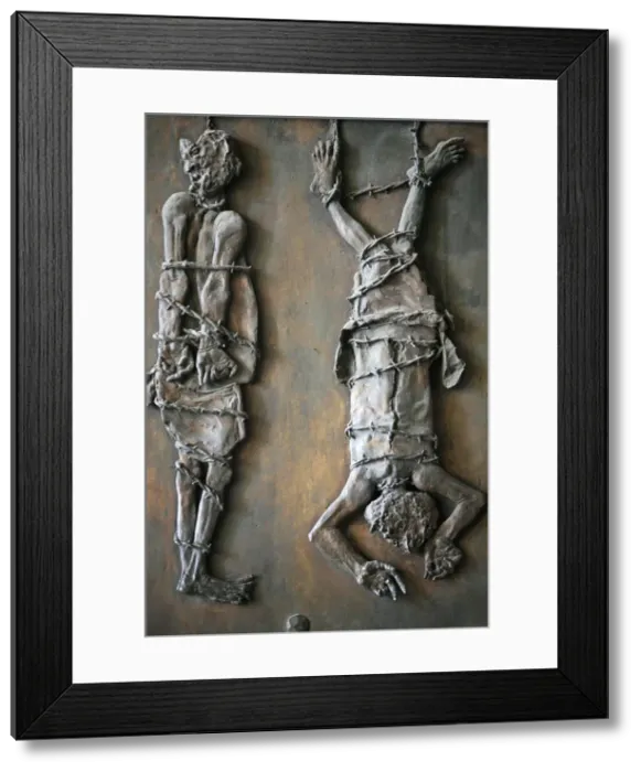 Framed Print : Sculpture of martyrs the door of St. Peters Basilica, Vatican, Rome, Lazio, Italy Framed Print : Sculpture of martyrs the door of St. Peters Basilica, Vatican, Rome, Lazio, Italy
