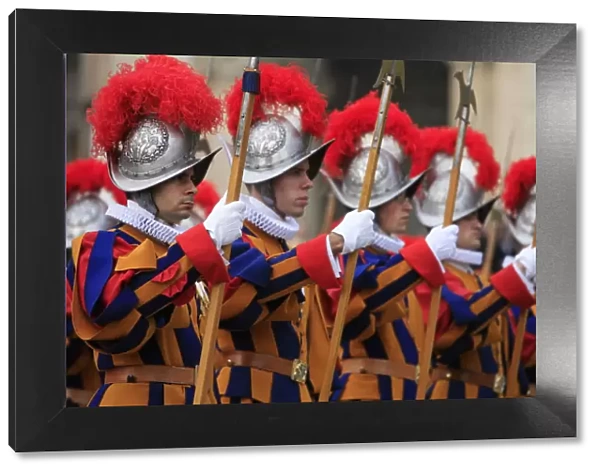 Swiss guards at St. Peters Basilica, Vatican, Rome, Lazio, Italy, Europe