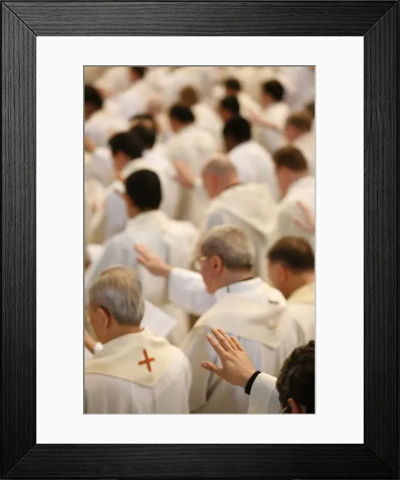 Framed Print : Easter Thursday Mass in St. Peters Basilica, Vatican, Rome, Lazio, Italy, Europe Framed Print : Easter Thursday Mass in St. Peters Basilica, Vatican, Rome, Lazio, Italy, Europe