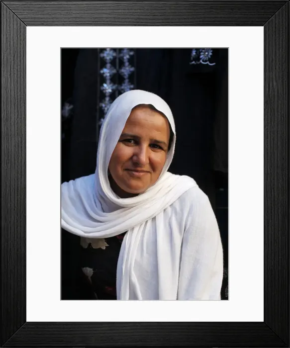 Framed Print : Tunisian woman, Ben Guerdane, Tunisia, North Africa, Africa Framed Print : Tunisian woman, Ben Guerdane, Tunisia, North Africa, Africa