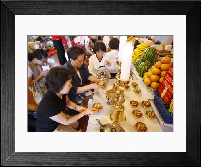 Framed Print : Buddhist ceremony for the dead at Bongeunsa temple, Seoul, South Korea, Asia Framed Print : Buddhist ceremony for the dead at Bongeunsa temple, Seoul, South Korea, Asia
