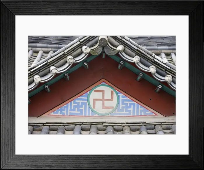Framed Print : Buddhist symbol of a swatiska, Seoul, South Korea, Asia Framed Print : Buddhist symbol of a swatiska, Seoul, South Korea, Asia