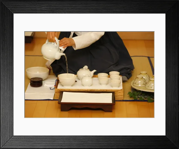 Framed Print : Tea ceremony in a Buddhist temple, Seoul, South Korea, Asia Framed Print : Tea ceremony in a Buddhist temple, Seoul, South Korea, Asia