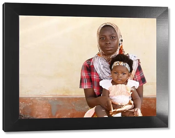 Muslim mother and child, Lome, Togo, West Africa, Africa
