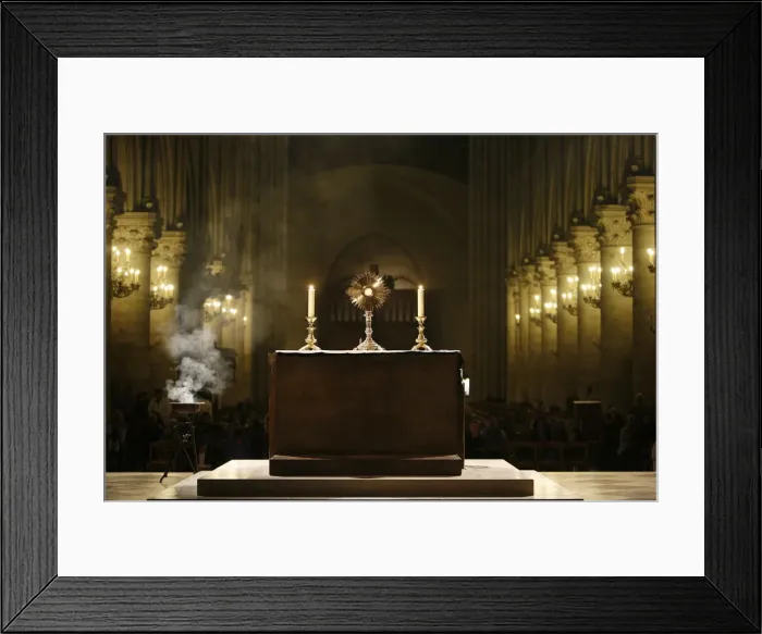 Framed Print : Holy sacrament in Paris cathedral, Paris, France, Europe Framed Print : Holy sacrament in Paris cathedral, Paris, France, Europe