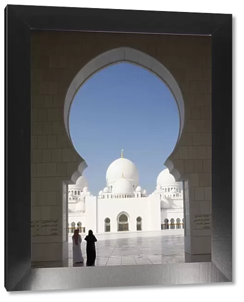 Sheikh Zayed Grand Mosque, the biggest mosque in the U. A. E