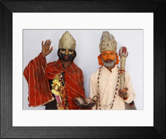 Framed Print : Female sadhu (sadhvia) impersonating goddess Kali and male sadhu impersonating god Framed Print : Female sadhu (sadhvia) impersonating goddess Kali and male sadhu impersonating god