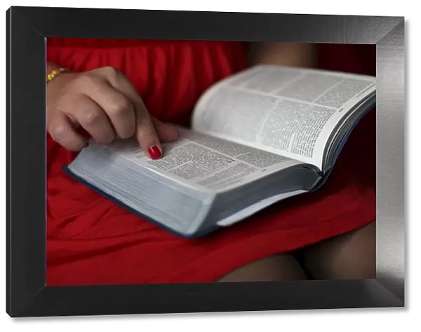 Women reading the Bible, Paris, France, Europe