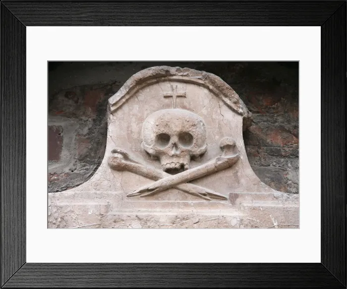 Framed Print : Sculpture of skull and crossed bones outside Frauenkirche, Munich, Bavaria, Europe Framed Print : Sculpture of skull and crossed bones outside Frauenkirche, Munich, Bavaria, Europe