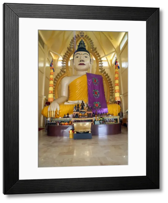 Framed Print : Tall statue of a seated Shakyamuni Buddha, Sakyamuni Buddha Gaya temple, Singapore Framed Print : Tall statue of a seated Shakyamuni Buddha, Sakyamuni Buddha Gaya temple, Singapore