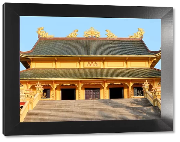 Main Hall, Dai Tong Lam Tu Buddhist Temple, Ba Ria, Vietnam, Indochina, Southeast Asia