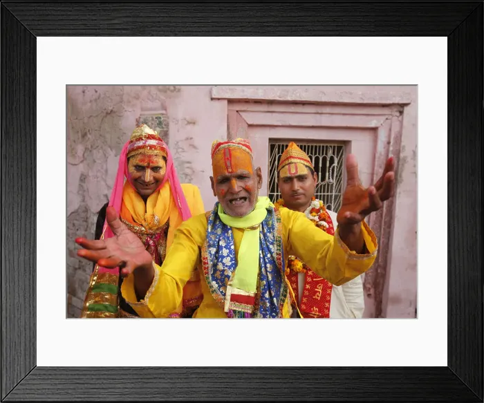 Framed Print : Hindus celebrating Holi festival, Dauji, Uttar Pradesh, India, Asia Framed Print : Hindus celebrating Holi festival, Dauji, Uttar Pradesh, India, Asia