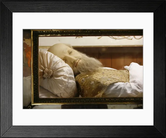 Framed Print : Detail of recumbent figure in the Visitation Basilica, Saint-Francois de Sales, Annecy Framed Print : Detail of recumbent figure in the Visitation Basilica, Saint-Francois de Sales, Annecy