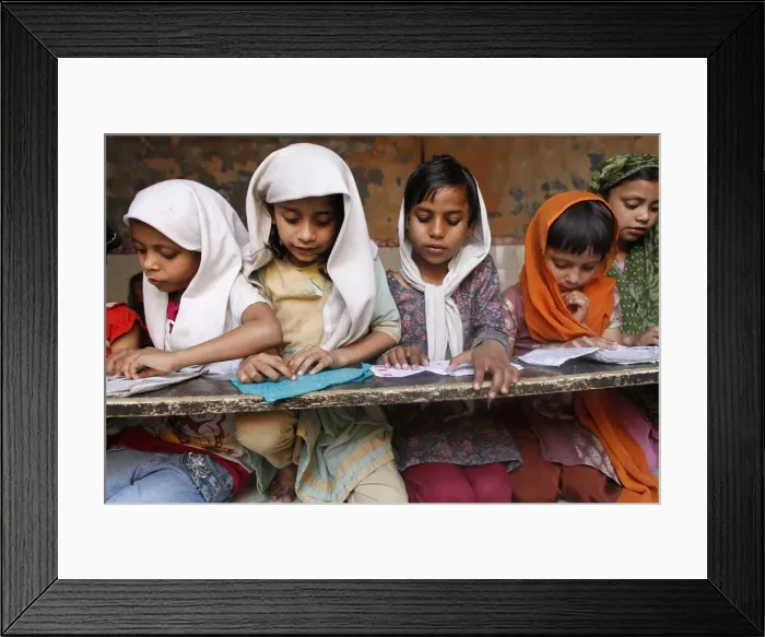 Framed Print : Girls studying in a medersa (koranic school), Fatehpur Sikri, Uttar Pradesh, India, Asia Framed Print : Girls studying in a medersa (koranic school), Fatehpur Sikri, Uttar Pradesh, India, Asia