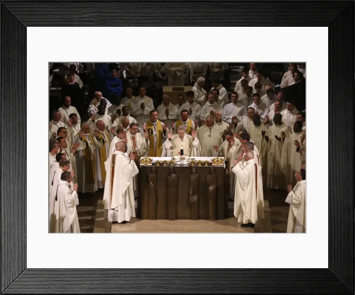 Framed Print : Eucharist, Chrism mass (Easter Wednesday) in Notre Dame Cathedral, Paris, France, Europe Framed Print : Eucharist, Chrism mass (Easter Wednesday) in Notre Dame Cathedral, Paris, France, Europe