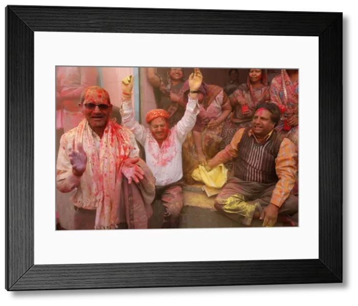 Framed Print : Celebrating Holi festival, Barsana, Uttar Pradesh, India, Asia Framed Print : Celebrating Holi festival, Barsana, Uttar Pradesh, India, Asia