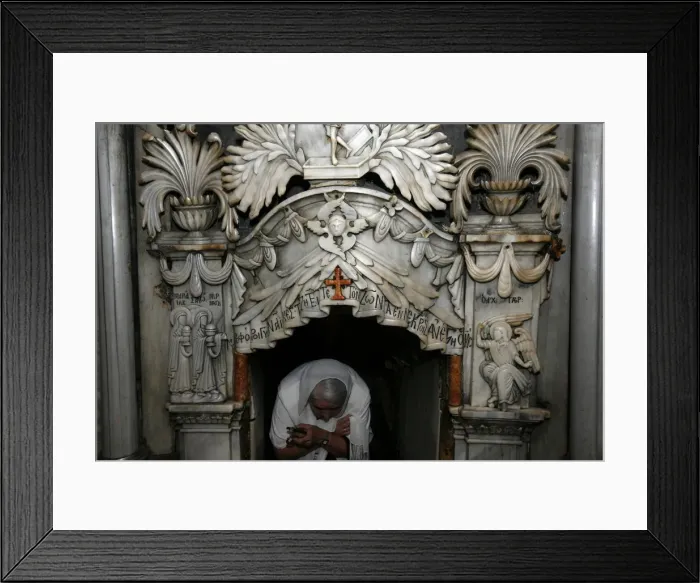 Framed Print : Tomb of Jesus at Church of the Holy Sepulchre, Old City, Jerusalem, Israel, Middle East Framed Print : Tomb of Jesus at Church of the Holy Sepulchre, Old City, Jerusalem, Israel, Middle East