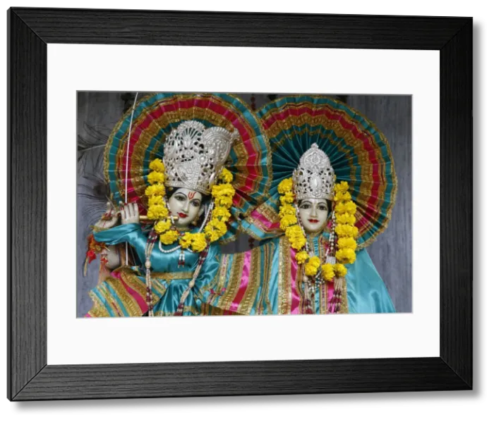 Framed Print : Krishna and Radha murthis (statues) in a Delhi Hindu temple, Delhi, India, Asia Framed Print : Krishna and Radha murthis (statues) in a Delhi Hindu temple, Delhi, India, Asia