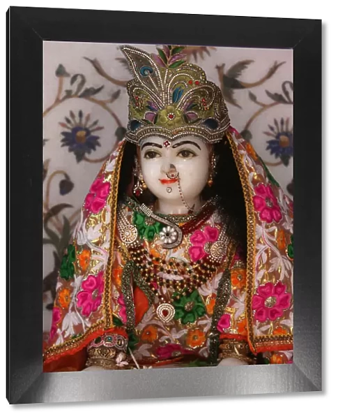 Hindu temple murthi (statue) depicting Radha, Uttar Pradesh, India, Asia