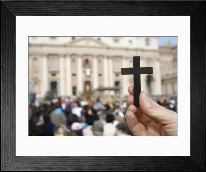 Framed Print : Catholics at St. Peters, Vatican, Rome, Lazio, Italy, Europe Framed Print : Catholics at St. Peters, Vatican, Rome, Lazio, Italy, Europe