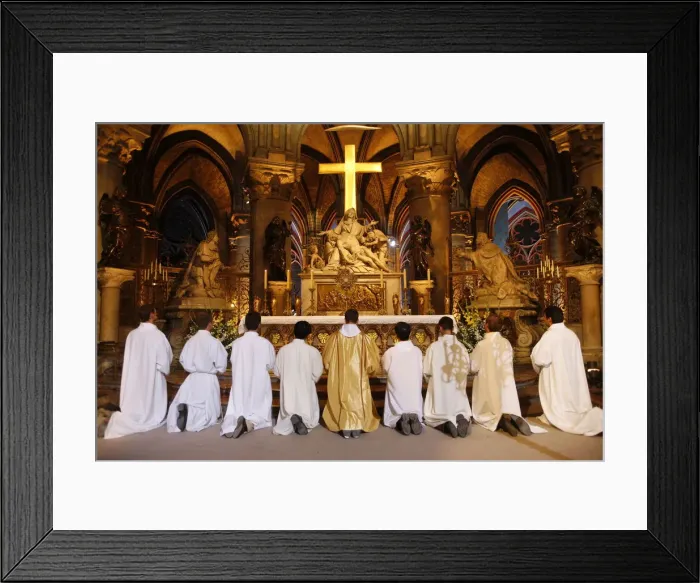 Framed Print : Eucharist adoration in Notre Dame de Paris cathedral, Paris, France, Europe Framed Print : Eucharist adoration in Notre Dame de Paris cathedral, Paris, France, Europe