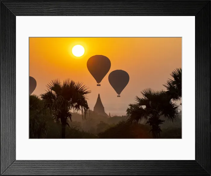 Framed Print : Hot air balloons over Bagan at sunrise, Bagan (Pagan), Myanmar (Burma), Asia Framed Print : Hot air balloons over Bagan at sunrise, Bagan (Pagan), Myanmar (Burma), Asia