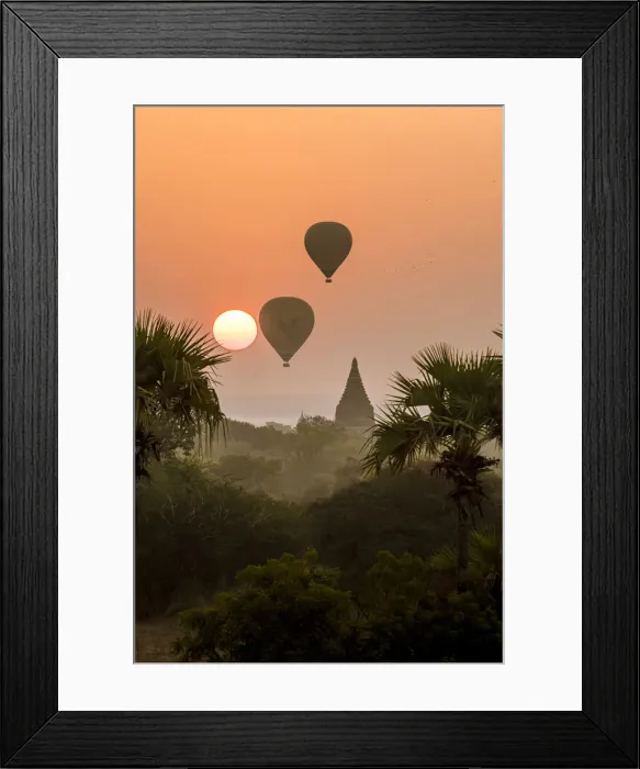 Framed Print : Hot air balloons over Bagan at sunrise, Bagan (Pagan), Myanmar (Burma), Asia Framed Print : Hot air balloons over Bagan at sunrise, Bagan (Pagan), Myanmar (Burma), Asia