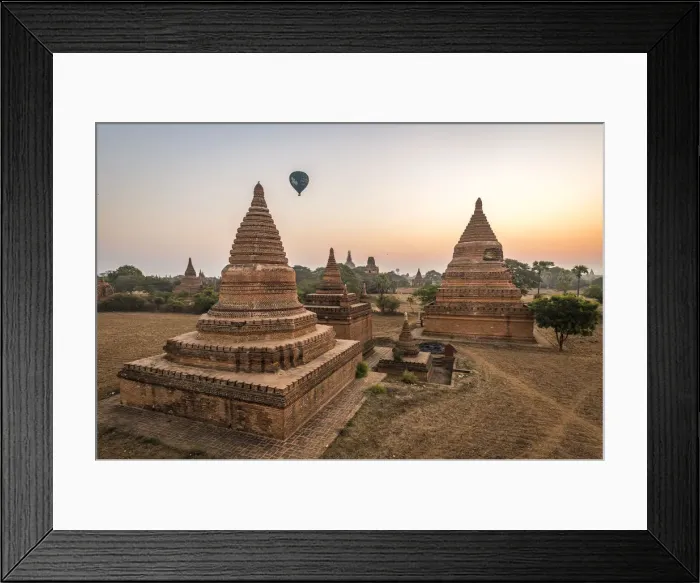 Framed Print : Hot air balloon over Bagan at sunrise, Bagan (Pagan), Myanmar (Burma), Asia Framed Print : Hot air balloon over Bagan at sunrise, Bagan (Pagan), Myanmar (Burma), Asia
