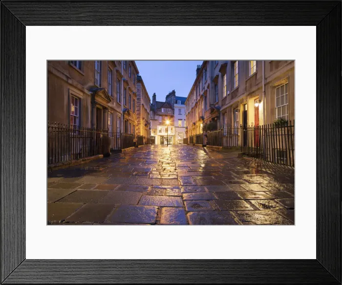Framed Print : Wet paving stones and Georgian houses along the North Parade buildings, Bath Framed Print : Wet paving stones and Georgian houses along the North Parade buildings, Bath