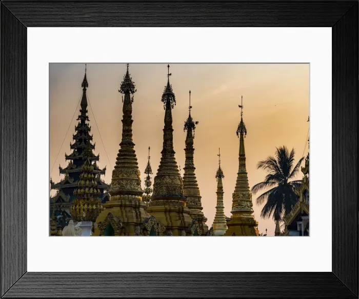 Framed Print : Shwedagon pagoda at sunset, Yangon (Rangoon), Myanmar (Burma), Asia Framed Print : Shwedagon pagoda at sunset, Yangon (Rangoon), Myanmar (Burma), Asia