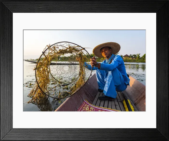 Framed Print : Fisherman at Inle Lake with traditional Intha conical net at sunset, fishing net Framed Print : Fisherman at Inle Lake with traditional Intha conical net at sunset, fishing net