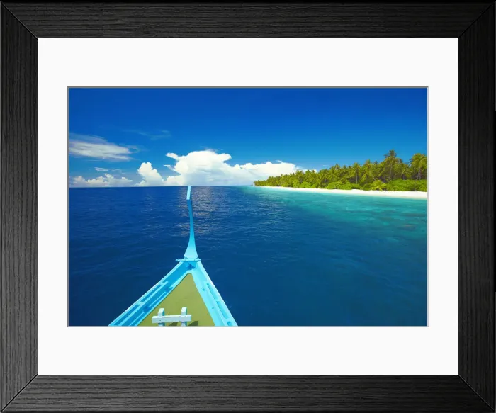 Framed Print : Maldivian fishing boat (dhoni) and tropical island, Maldives, Indian Ocean, Asia