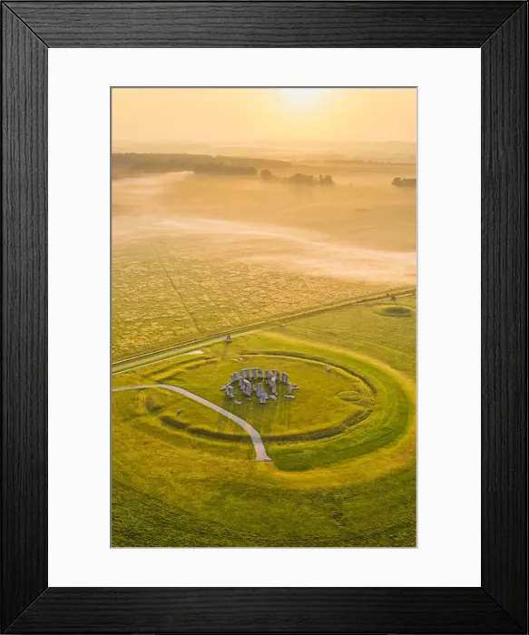 Framed Print : Stonehenge, UNESCO World Heritage Site, Salisbury Plain, Wiltshire, England Framed Print : Stonehenge, UNESCO World Heritage Site, Salisbury Plain, Wiltshire, England