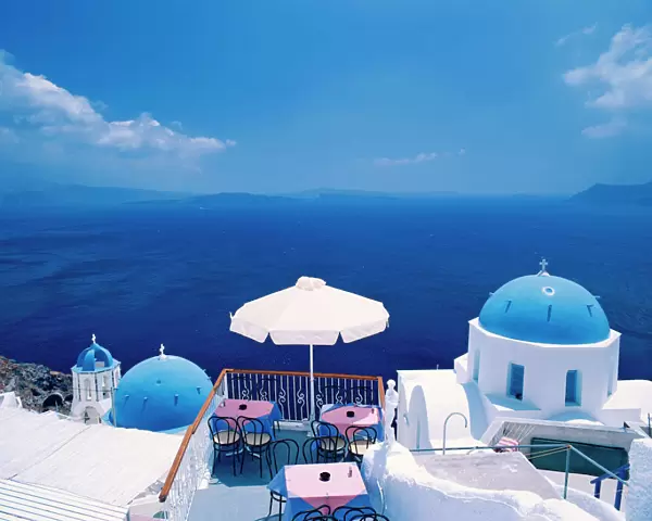 Restaurant by ocean, Oia, Santorini, Cyclades, Greek Islands, Greece, Europe